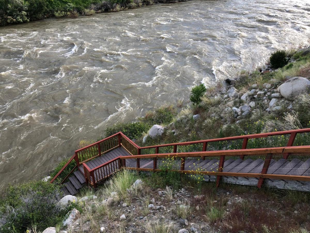 Yellowstone Riverside Cottages การ์ดีเนอร์ ภายนอก รูปภาพ