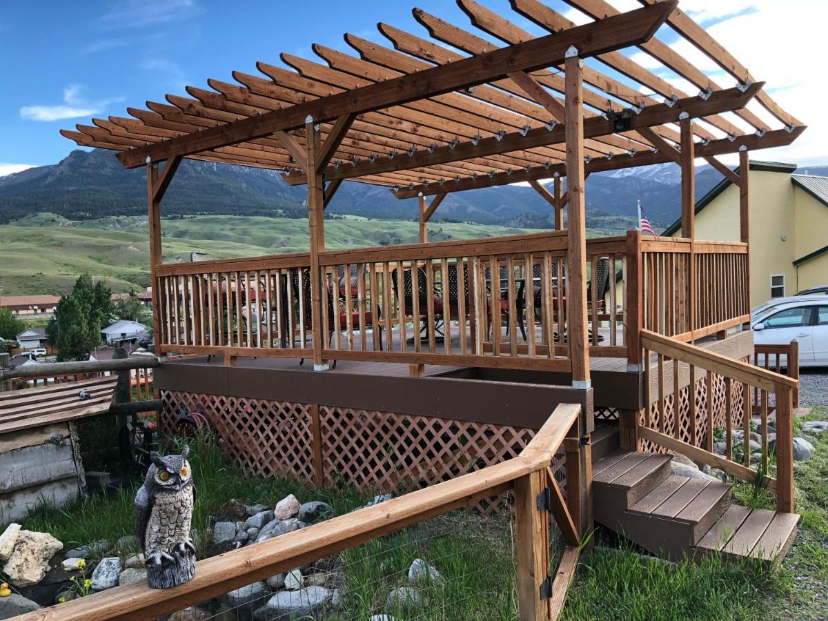 Yellowstone Riverside Cottages การ์ดีเนอร์ ภายนอก รูปภาพ