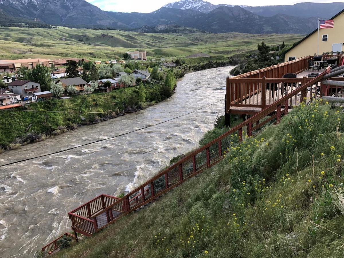 Yellowstone Riverside Cottages การ์ดีเนอร์ ภายนอก รูปภาพ